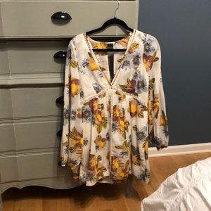 Beautiful dress plunging neckline